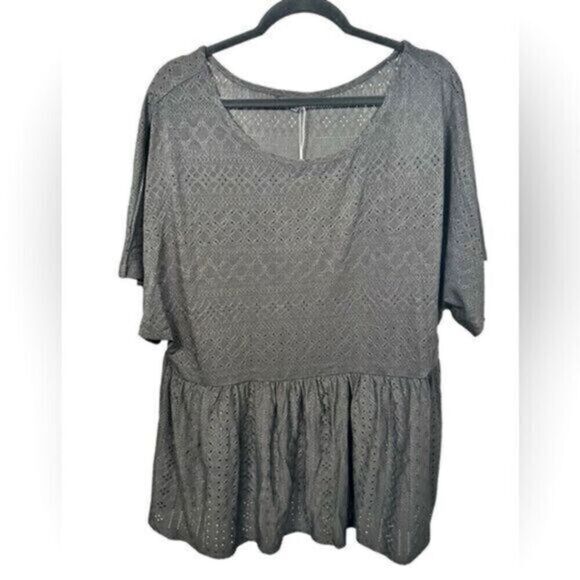 NWT BloomChic Plus Size Black Short Sleeve Babydoll Blouse Top - Size 3XL - Picture 1 of 3